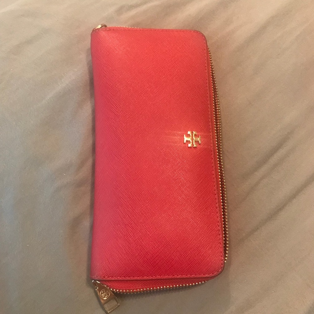 Tory Burch wallet